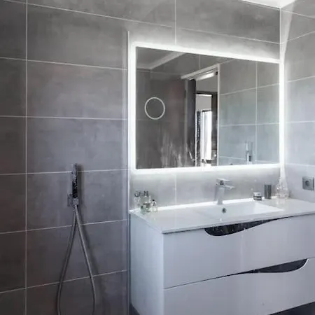 Praia Da Luz Between Luz And Burgau With Shared Pool Villa *